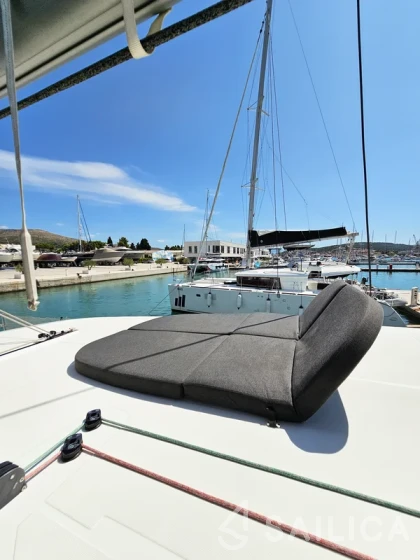 Lagoon 42 - Yacht Charter Sailica