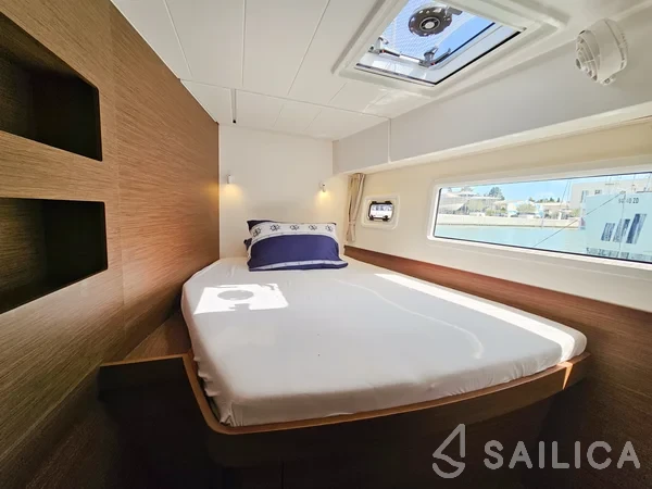 Lagoon 42 - Yacht Charter Sailica