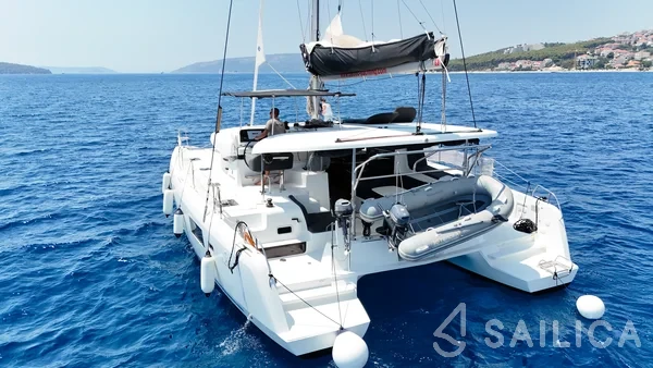 Lagoon 42 - Yacht Charter Sailica