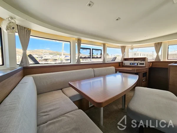 Lagoon 42 - Yacht Charter Sailica
