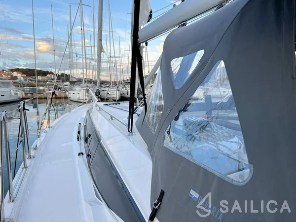 Bavaria C38 - Yacht Charter Sailica