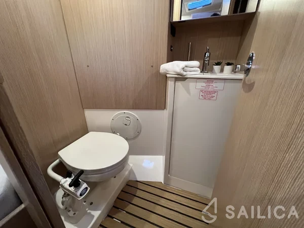 Bavaria C38 - Yacht Charter Sailica