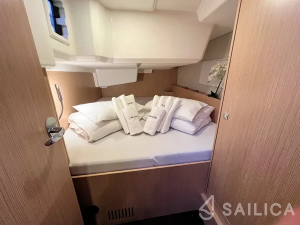 Bavaria C38 - Yacht Charter Sailica