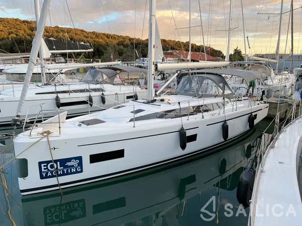 Bavaria C38 - Yacht Charter Sailica