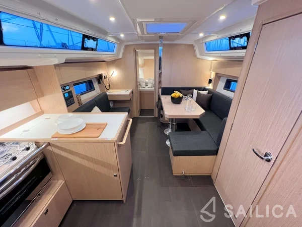 Bavaria C38 - Yacht Charter Sailica