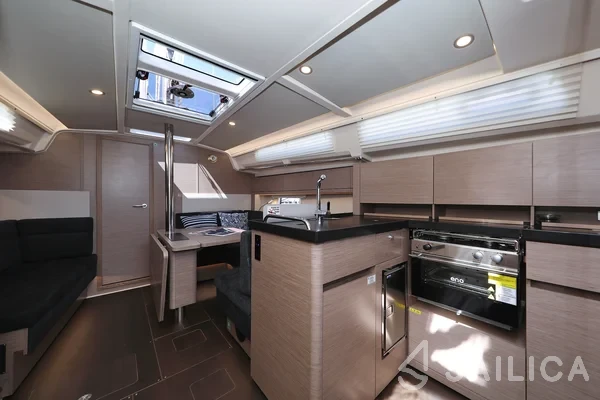 Hanse 388 - Yacht Charter Sailica