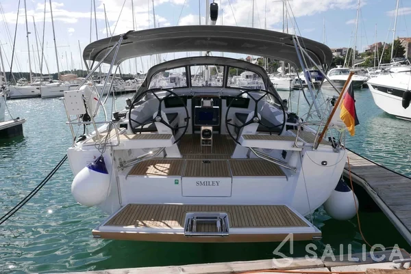Hanse 388 - Yacht Charter Sailica