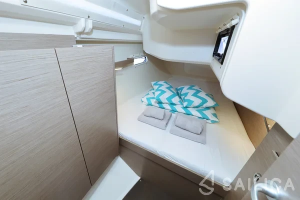 Hanse 388 - Yacht Charter Sailica