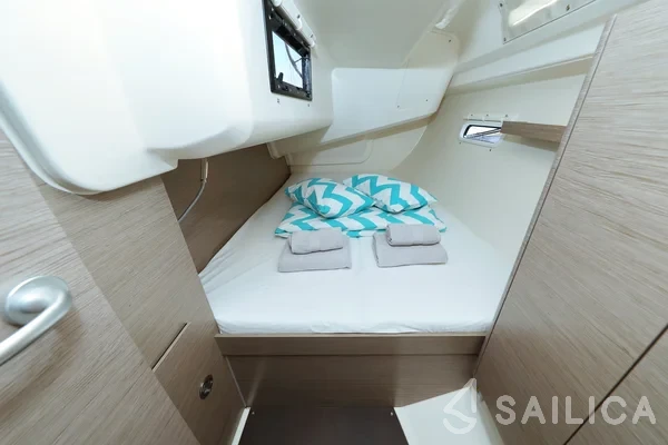 Hanse 388 - Yacht Charter Sailica