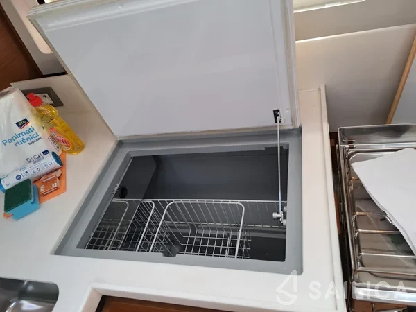 Sun Odyssey 490 - Yacht Charter Sailica