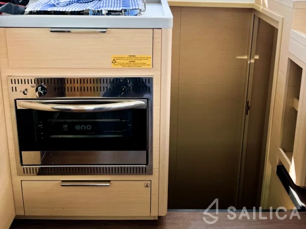 Lagoon 40 - Yacht Charter Sailica