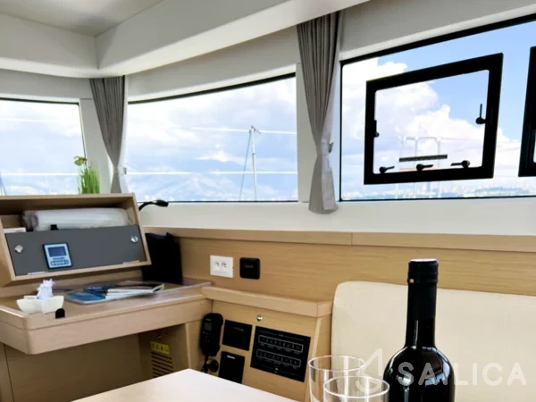 Lagoon 40 - Yacht Charter Sailica