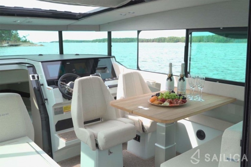 Saxdor 320 GTO - Yacht Charter Sailica