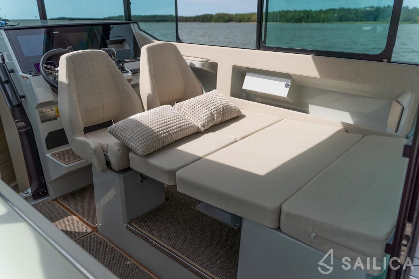 Saxdor 320 GTO - Yacht Charter Sailica