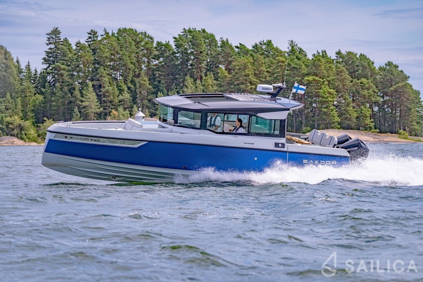 Saxdor 320 GTO - Yacht Charter Sailica
