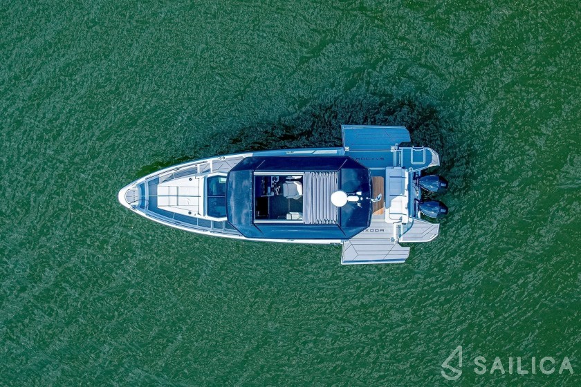 Saxdor 320 GTO - Yacht Charter Sailica