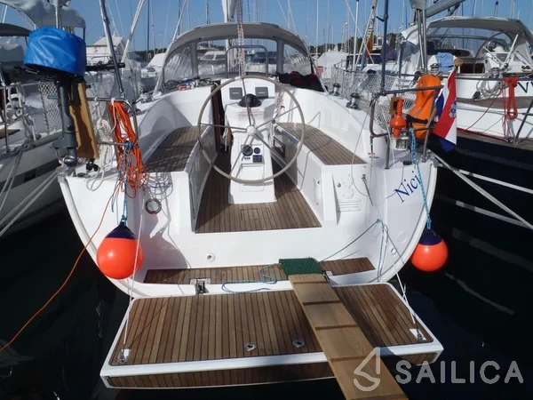 Bavaria 32 Cruiser - Yacht Charter Sailica