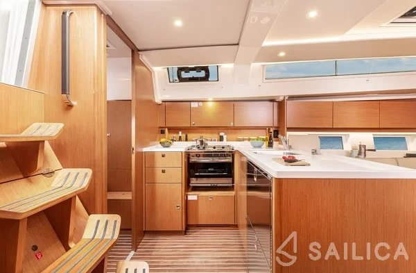 Bavaria C45 - Yacht Charter Sailica