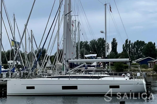 Bavaria C45 - Yacht Charter Sailica