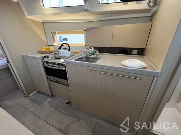 Oceanis 38.1 - Yacht Charter Sailica