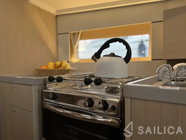 Oceanis 38.1 - Yacht Charter Sailica