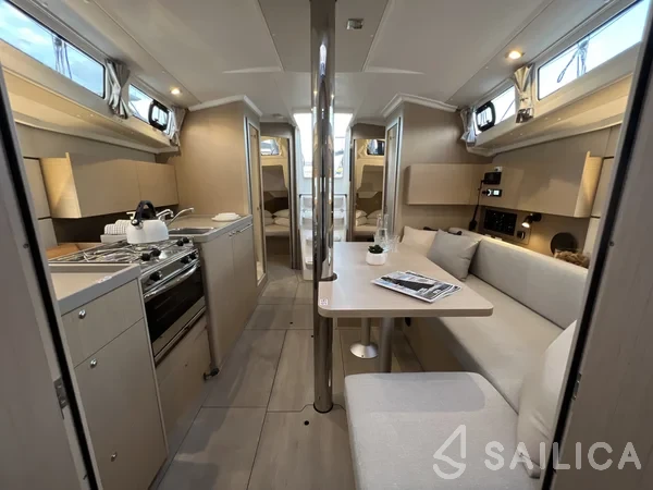 Oceanis 38.1 - Yacht Charter Sailica