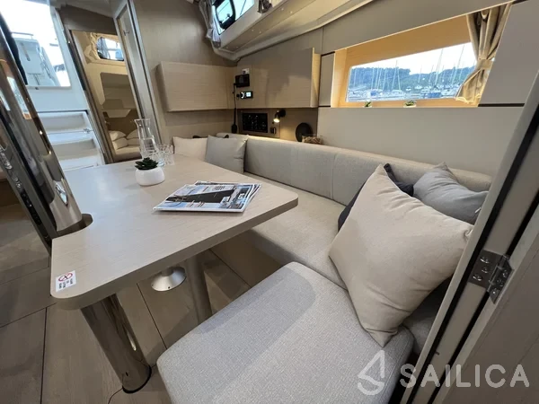 Oceanis 38.1 - Yacht Charter Sailica