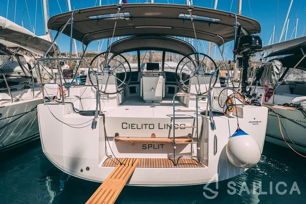 Jeanneau 54 - Yacht Charter Sailica