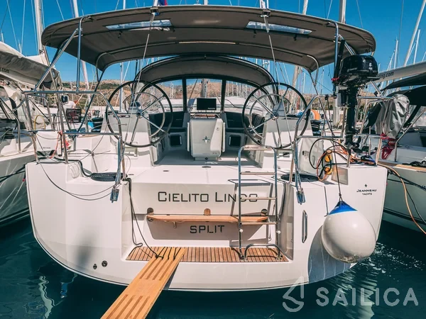 Jeanneau 54 - Yacht Charter Sailica