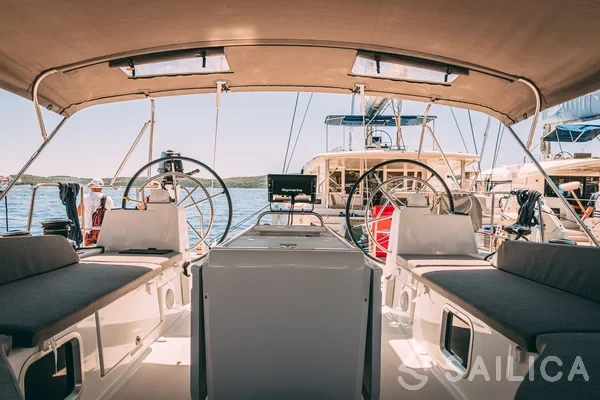 Jeanneau 54 - Yacht Charter Sailica