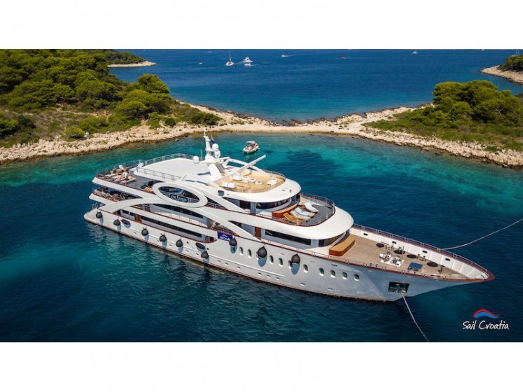Motoryacht - Yacht Charter Sailica