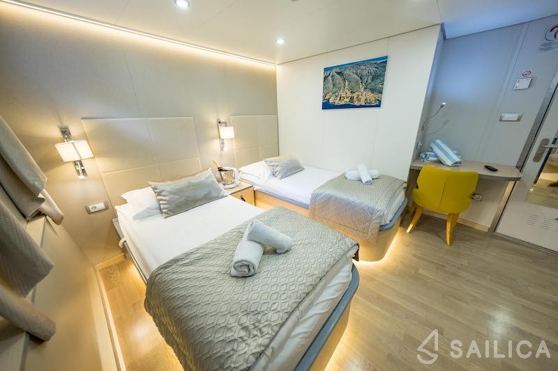 Motoryacht - Yacht Charter Sailica