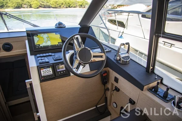 Prestige 42 Fly - Yacht Charter Sailica