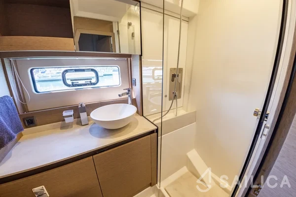 Prestige 42 Fly - Yacht Charter Sailica