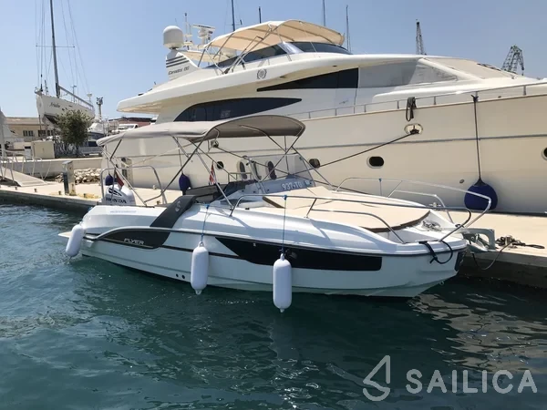 Beneteau Flyer 7.7 SUNdeck - Yacht Charter Sailica
