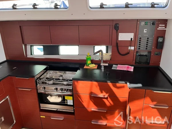 Hanse 460 - Yacht Charter Sailica