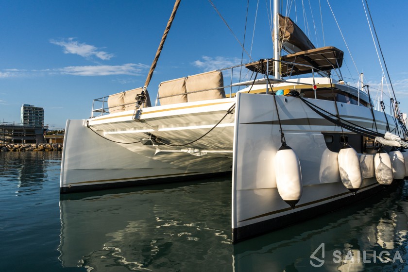Bali 5.4. - Yacht Charter Sailica