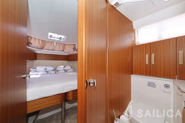 Greenline 33 - Yacht Charter Sailica