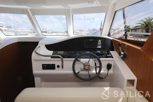 Greenline 33 - Yacht Charter Sailica