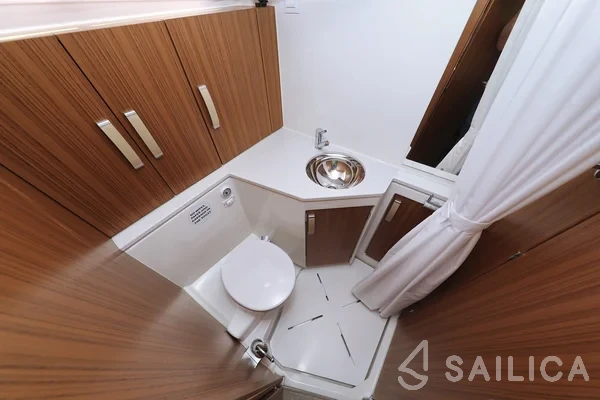 Greenline 33 - Yacht Charter Sailica