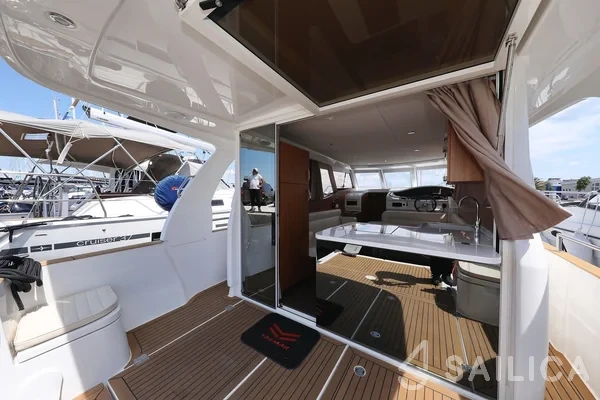 Greenline 33 - Yacht Charter Sailica