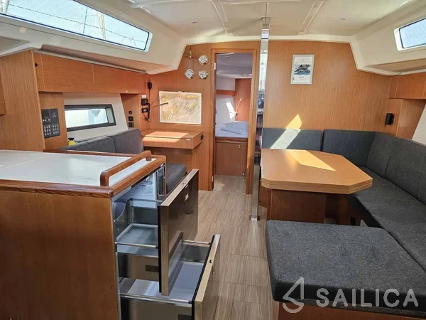 Bavaria C42 - Photo #48 Bavaria C42 - Yacht Charter Sailica