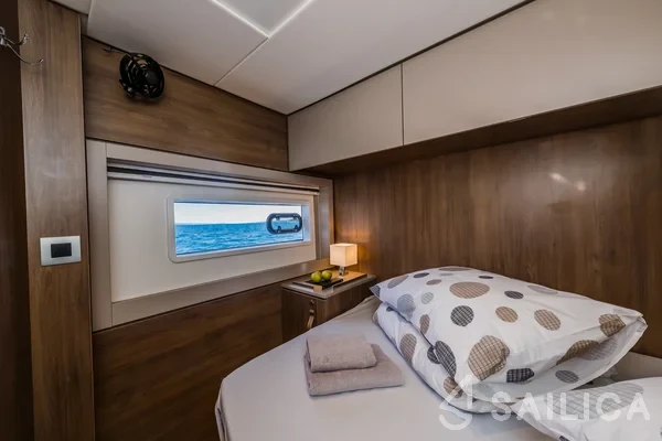 Bali 4.6 - Yacht Charter Sailica