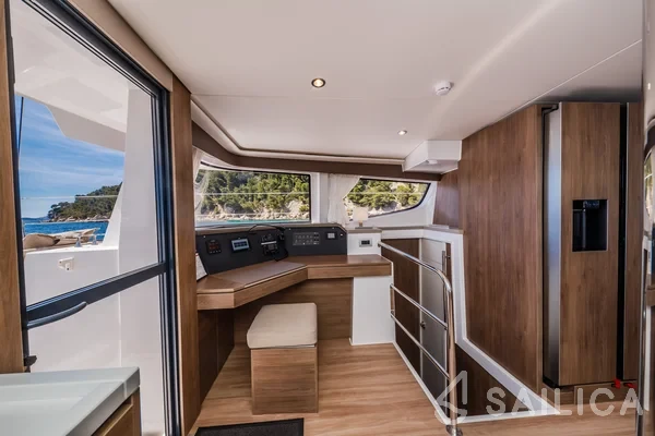 Bali 4.6 - Yacht Charter Sailica