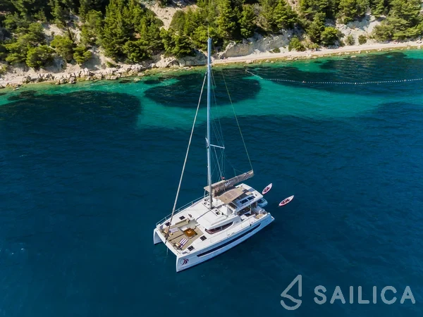 Bali 4.6 - Yacht Charter Sailica