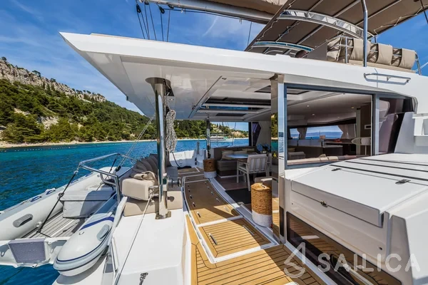 Bali 4.6 - Yacht Charter Sailica