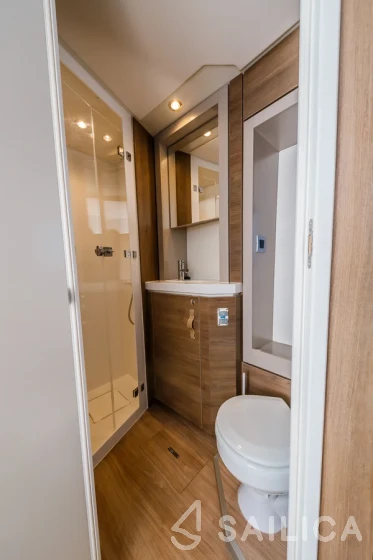 Bali 4.6 - Yacht Charter Sailica