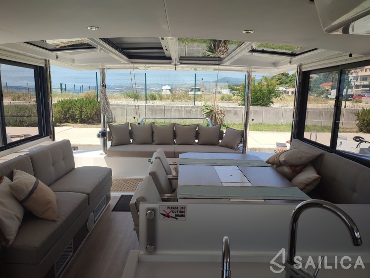 Bali 4.6 - Yacht Charter Sailica