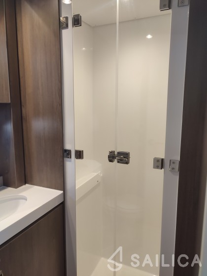 Bali 4.6 - Yacht Charter Sailica