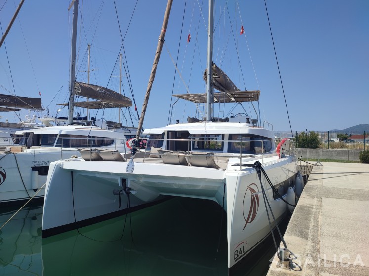 Bali 4.6 - Yacht Charter Sailica